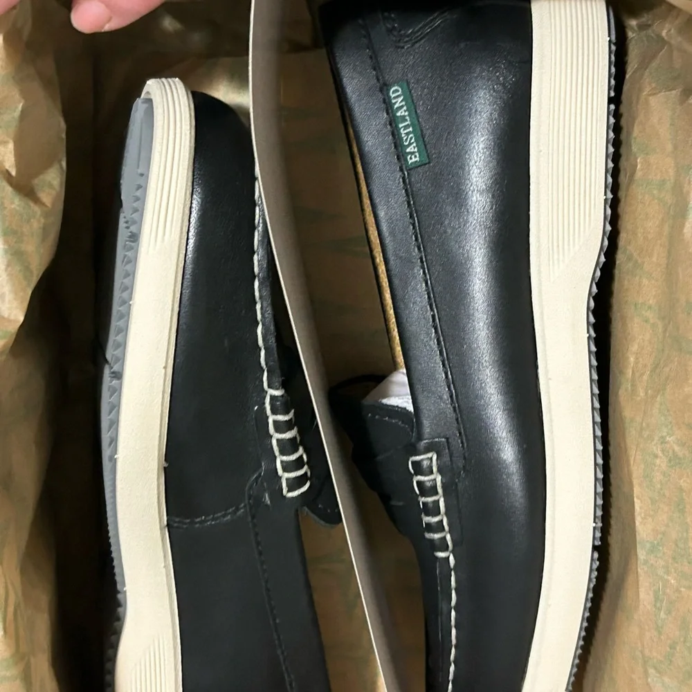 Eastland Baldwin Black Leather Loafers - Picture 8 of 9